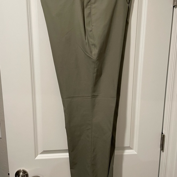 Puma Pounce Golf Pants. - Picture 2 of 4